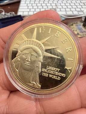 Statue of Liberty Enlightening the World Commemorative Proof Gold Layered Coin